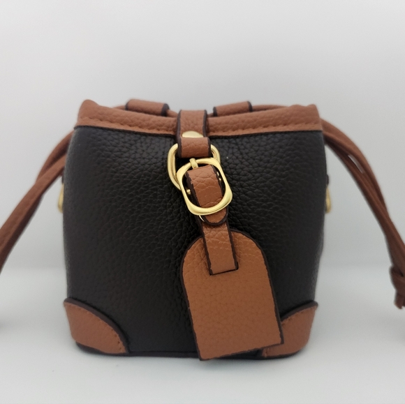 Kids - Mini PU Bucket Bag with Tag Detail and Crossbody Strap - Picture 4 of 5